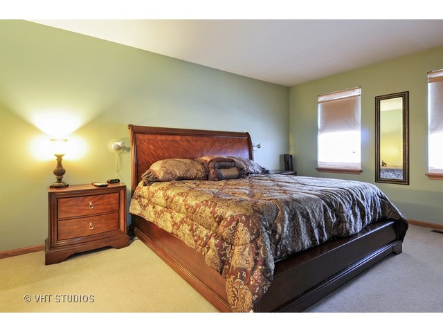 2205 Wesmere Lakes Dr, Plainfield, IL 60586 photo 8