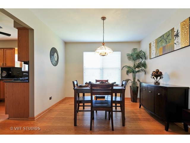 2205 Wesmere Lakes Dr, Plainfield, IL 60586 photo 3