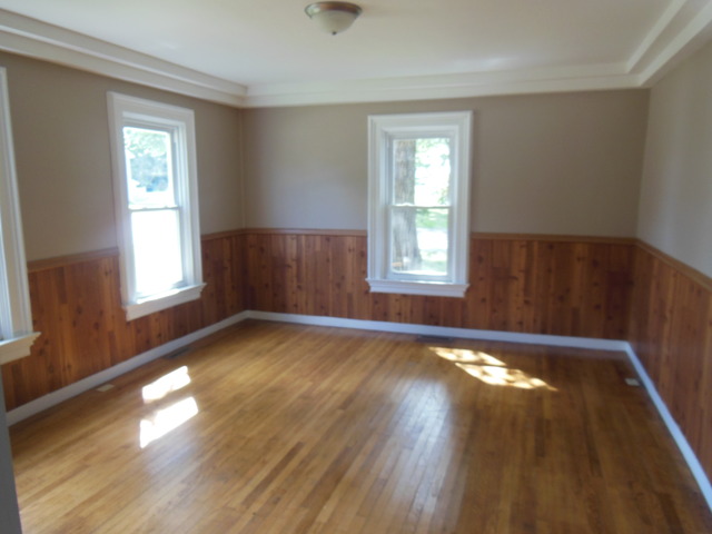 221 W Hall St, Sandwich, IL 60548 photo 3