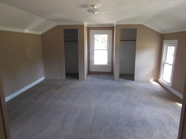 221 W Hall St, Sandwich, IL 60548 photo 7