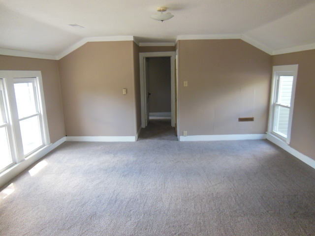 221 W Hall St, Sandwich, IL 60548 photo 8