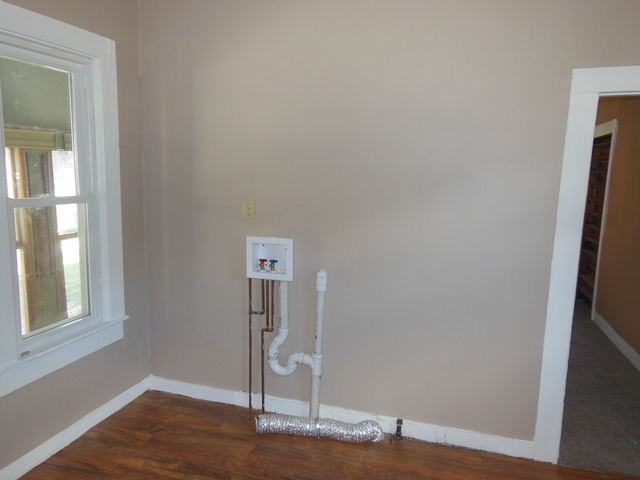 221 W Hall St, Sandwich, IL 60548 photo 16