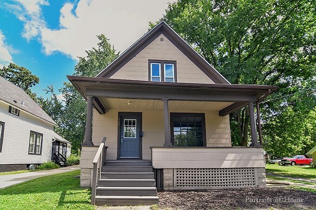 348 S Broadway St, Aurora, IL 60505 photo 2
