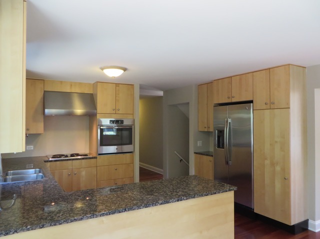 6110 Londonderry Dr, Cary, IL 60013 photo 2