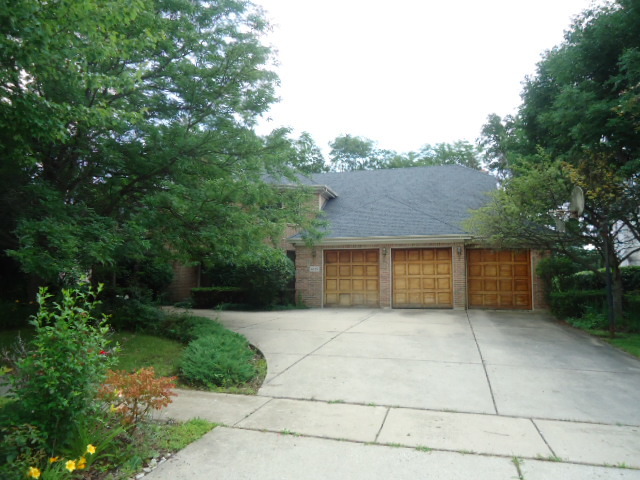 6129 Willowood Ln, Willowbrook, IL 60527 photo 3