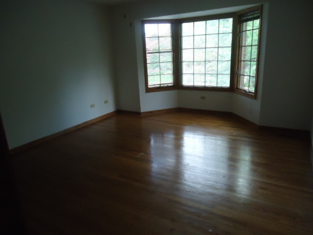 6129 Willowood Ln, Willowbrook, IL 60527 photo 9