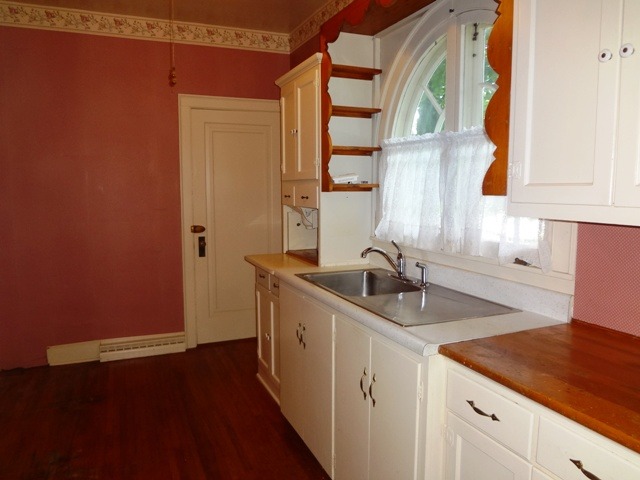 520 E Fellows St, Dixon, IL 61021 photo 2