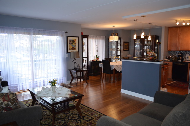 555 S River Rd #204, Des Plaines, IL 60016 photo 5