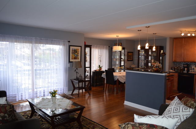 555 S River Rd #204, Des Plaines, IL 60016 photo 2