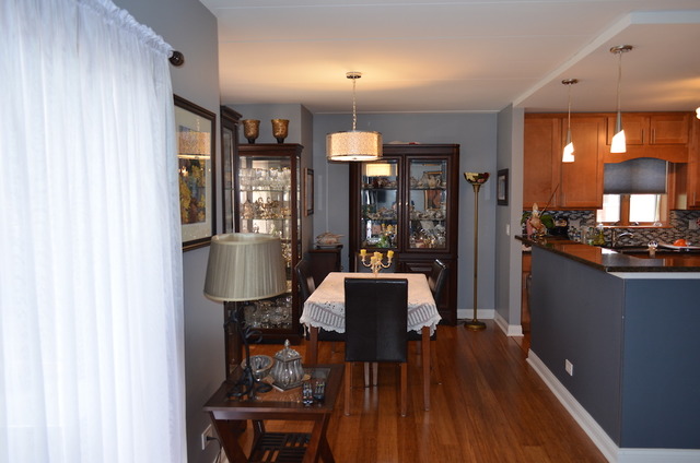 555 S River Rd #204, Des Plaines, IL 60016 photo 9