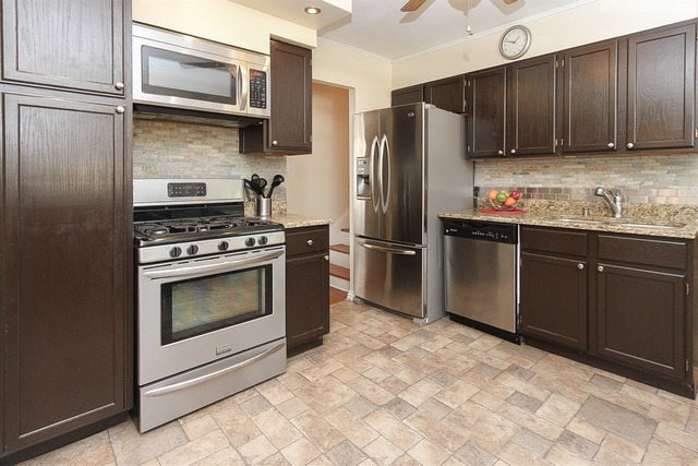 565 Aberdeen St, Hoffman Estates, IL 60169 photo 7