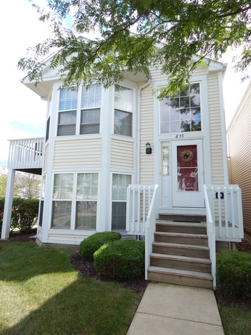 839 Symphony Dr, Aurora, IL 60504 photo 2