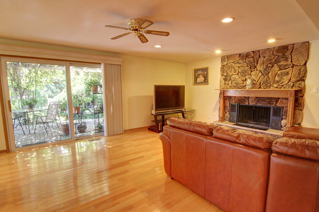 17 W063 Elm Ct, Willowbrook, IL 60527 photo 18