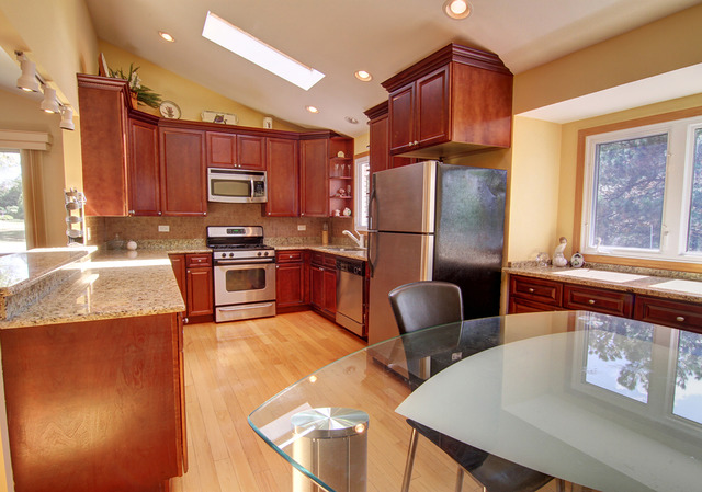 17 W063 Elm Ct, Willowbrook, IL 60527 photo 7