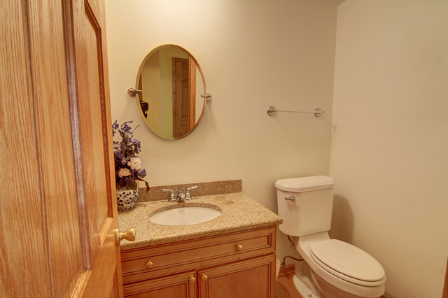 17 W063 Elm Ct, Willowbrook, IL 60527 photo 11