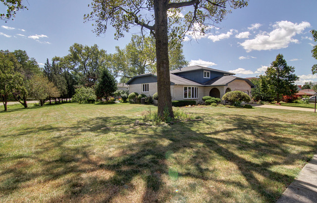 17 W063 Elm Ct, Willowbrook, IL 60527 photo 25