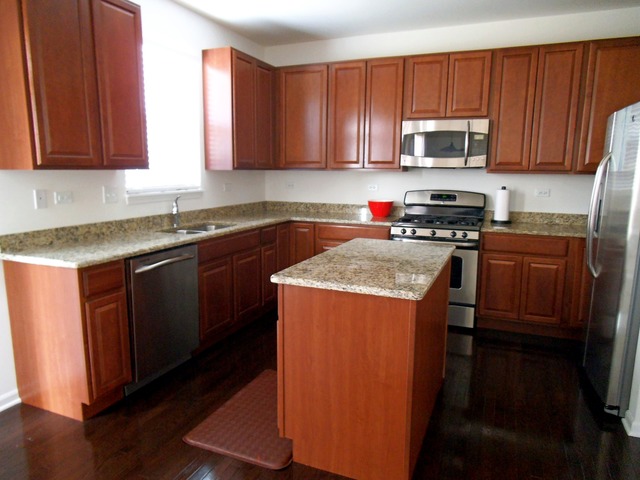 2304 Deerpath Rd, Bolingbrook, IL 60490 photo 4