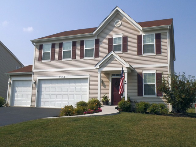 2304 Deerpath Rd, Bolingbrook, IL 60490 photo 1