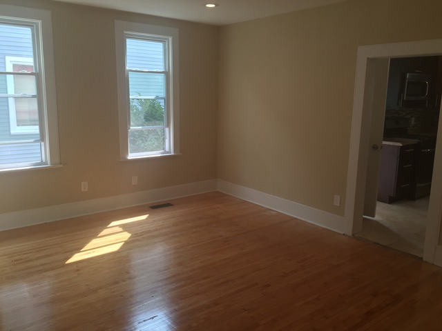 523 Walnut Ave, Elgin, IL 60123 photo 6