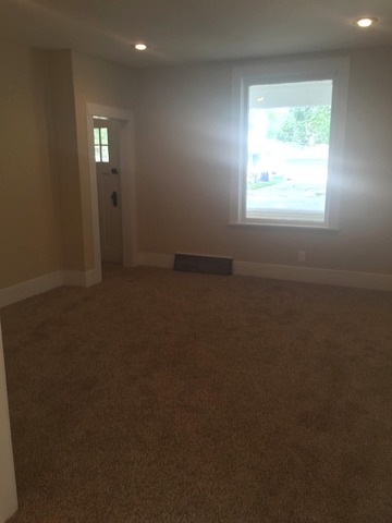 523 Walnut Ave, Elgin, IL 60123 photo 3