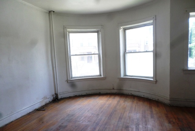 6225 S Langley Ave, Chicago, IL 60637 photo 2