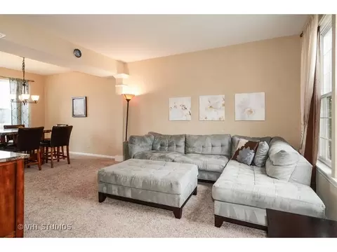 2203 Baxter Ct, Elgin, IL 60123 photo 4