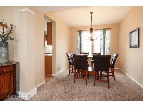 2203 Baxter Ct, Elgin, IL 60123 photo 5