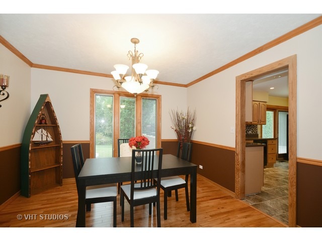 402 Kickapoo Ave, Batavia, IL 60510 photo 5