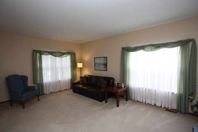 1706 Parkside Dr, Plainfield, IL 60586 photo 8