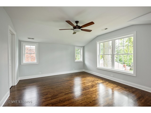 60 Longcommon Rd, Riverside, IL 60546 photo 12