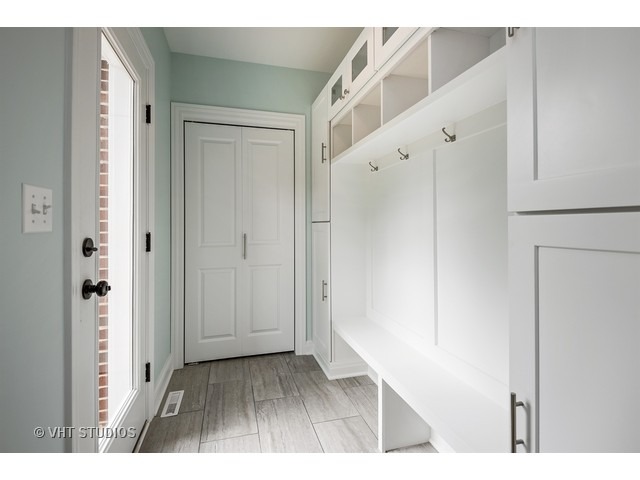 60 Longcommon Rd, Riverside, IL 60546 photo 11