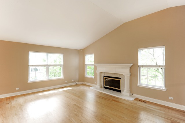140 Commons Ct, Wheeling, IL 60090 photo 5