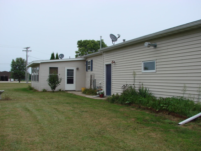 419 E 10th Ave, Lyndon, IL 61261 photo 19