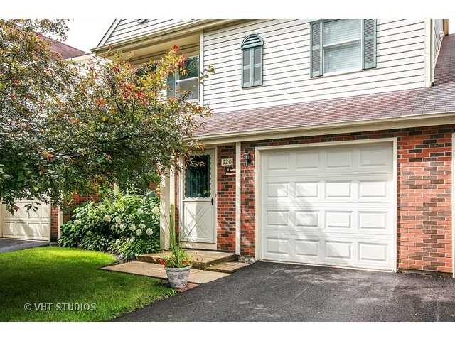 920 Perry Dr, Algonquin, IL 60102 photo 1