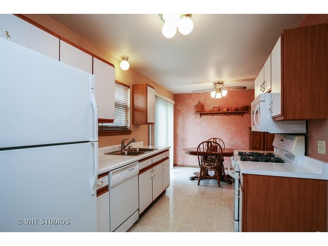 920 Perry Dr, Algonquin, IL 60102 photo 5