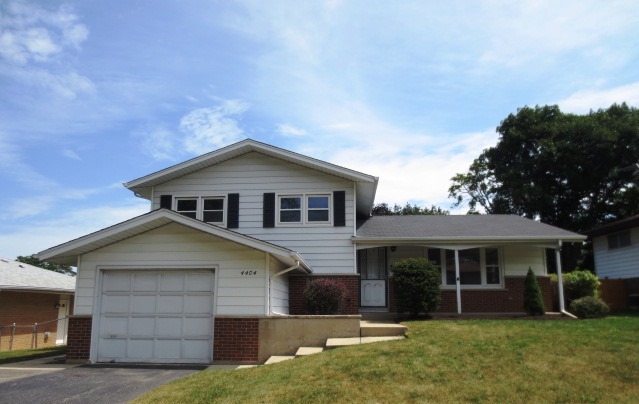 4404 Sycamore Ln, Rolling Meadows, IL 60008 photo 1
