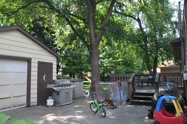 121 68th St, Darien, IL 60561 photo 2