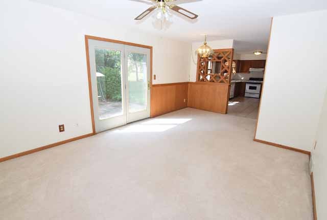 5211 Abbey Dr, Mchenry, IL 60050 photo 13
