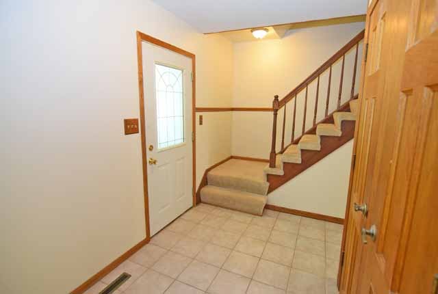 5211 Abbey Dr, Mchenry, IL 60050 photo 2