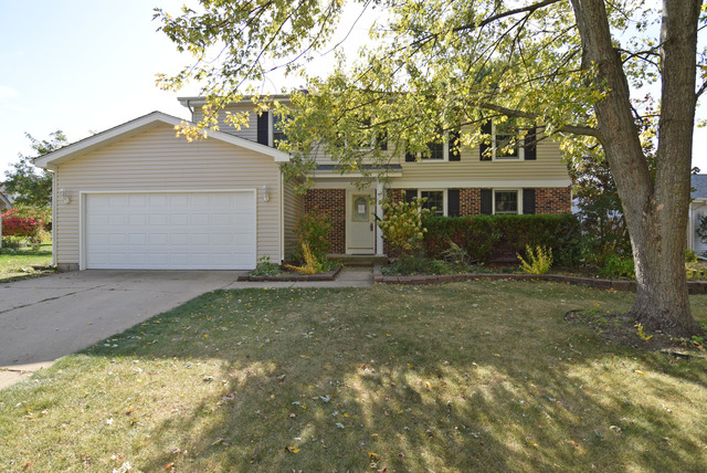 5211 Abbey Dr, Mchenry, IL 60050 photo 1