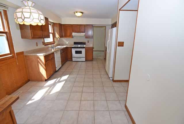 5211 Abbey Dr, Mchenry, IL 60050 photo 8