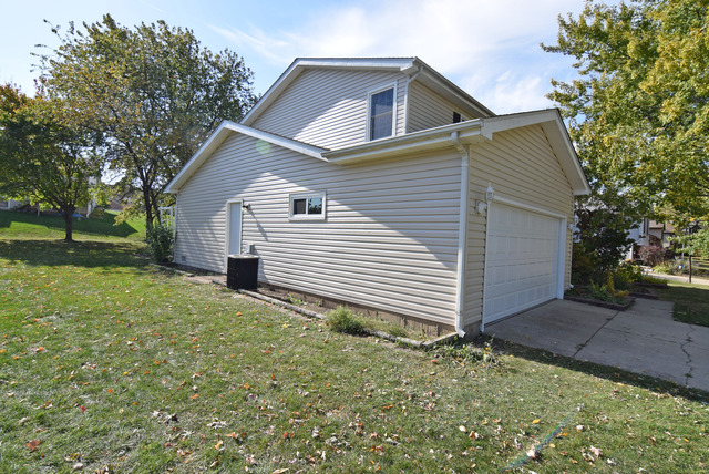 5211 Abbey Dr, Mchenry, IL 60050 photo 22