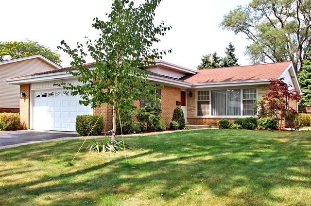 760 Madelyn Dr, Des Plaines, IL 60016 photo 1