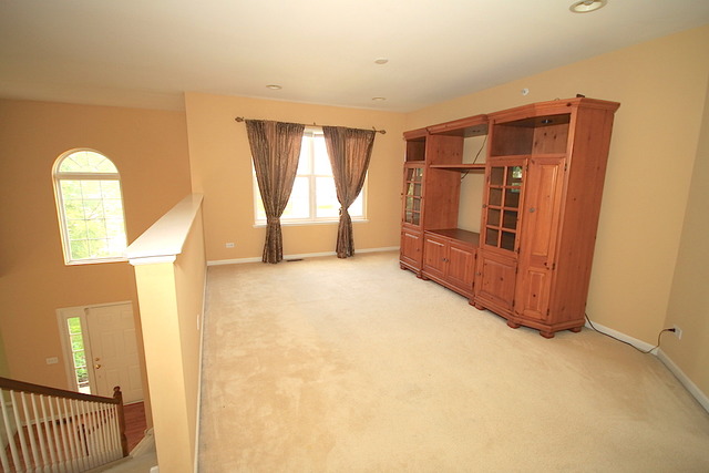 6095 Russell Dr, Hoffman Estates, IL 60192 photo 13