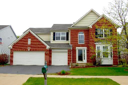 6095 Russell Dr, Hoffman Estates, IL 60192 photo 1