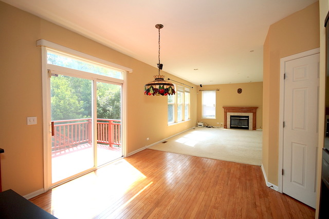 6095 Russell Dr, Hoffman Estates, IL 60192 photo 9