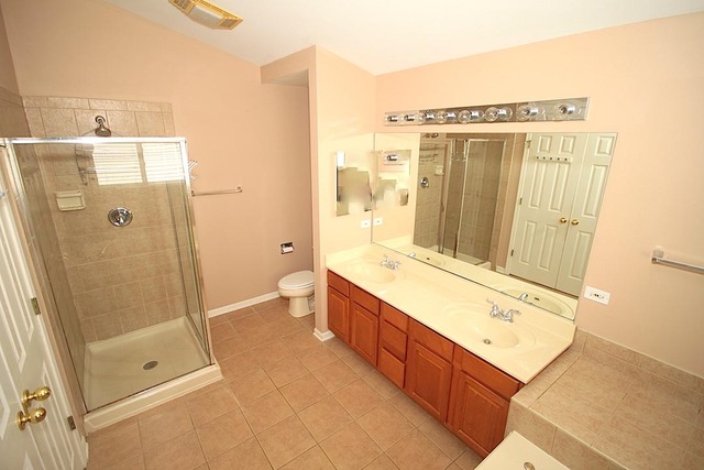 6095 Russell Dr, Hoffman Estates, IL 60192 photo 16