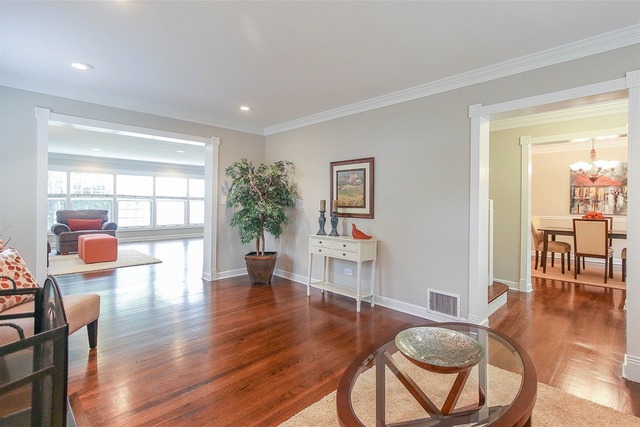 2110 Illinois Rd, Northbrook, IL 60062 photo 11