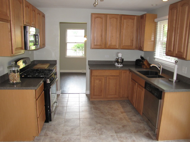320 W Gartner Rd, Naperville, IL 60540 photo 9