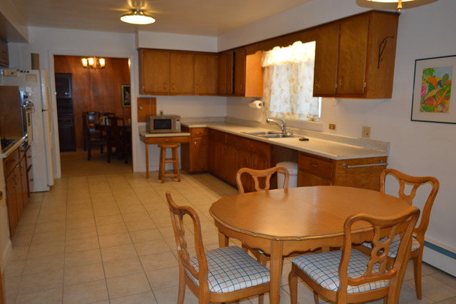 712 W Buell Ave, Joliet, IL 60435 photo 9